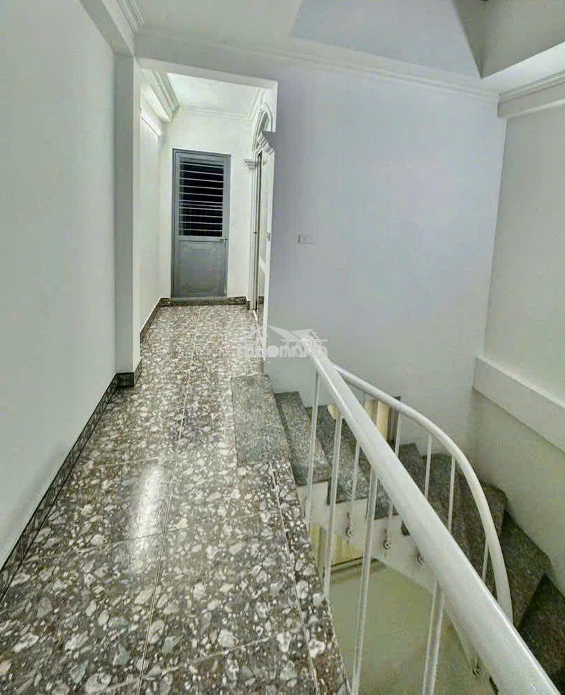 **Kinh doanh tốt* -nhà đẹp 4t kế 2 khu chung cư cao cấp giáp phú nhuận - 2