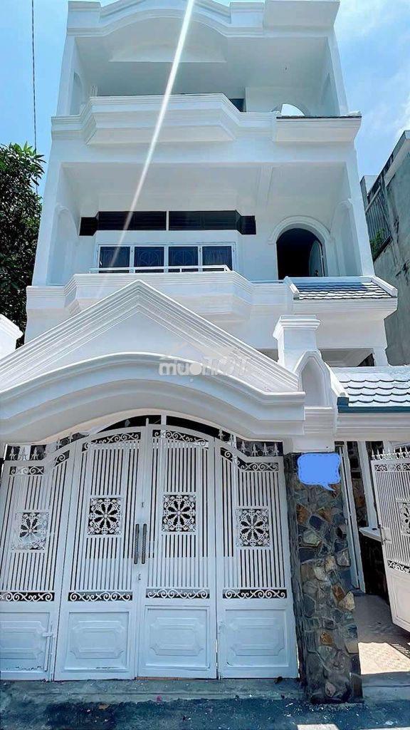 Định cư gấp, giảm sâu 1,2ty -mặt tiền- 3 tầng gần chợ đầu mối nông sản