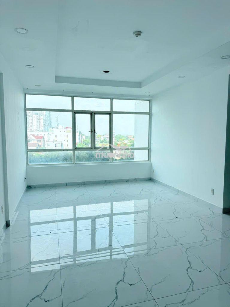 Bán căn hộ 3pn 129m2 căn góc, nhà đã decor tại phú hoàng anh