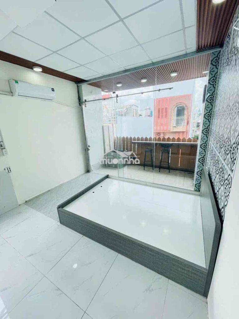 Căn hộ dịch vụ 1 phòng ngủ mới ở ngay đầm sen