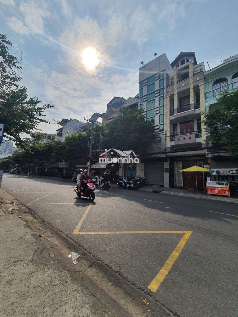 Cho thuê nhà mt nguyễn hồng đào- dt 4x16- đúc 3 lầu- nhỉnh 30 triệu