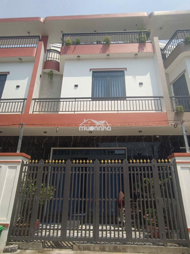 Bán nhà 1 trệt 2 lầu chính chủ bình chuẩn 28  giá 3 tỷ 5 thương lượng