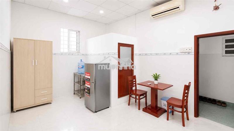 Chính chủ cho thuê phòng trọ máy lạnh, full nội thất giá 2.5tr