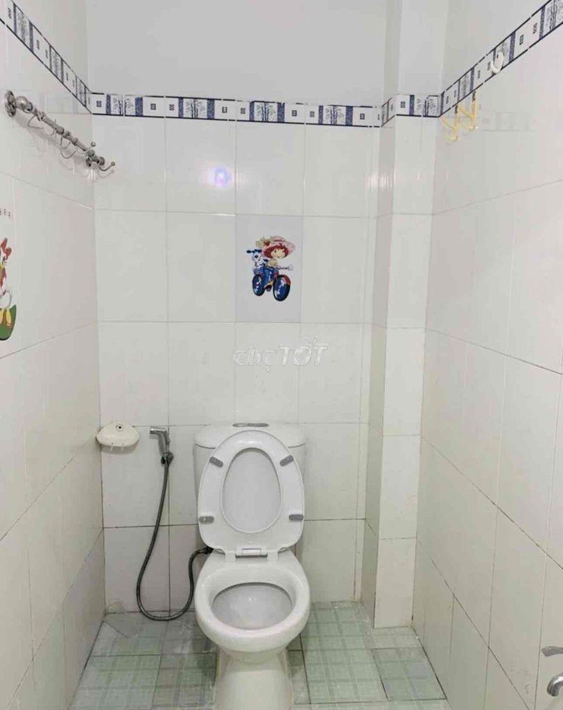 Can goc hem 861 tran xuan soan 120m2 co 4pn - Ảnh 4