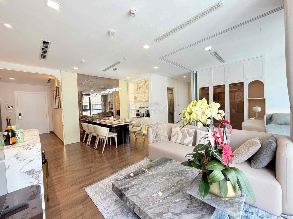 Bán 3pn-2bancong - p3.04 - dt:115m2 - nội thất cao cấp - giá : 15tỷ - 3