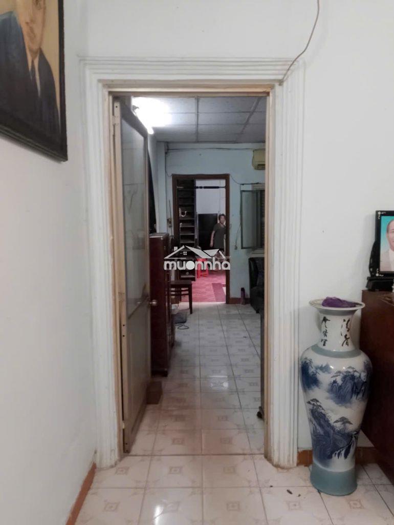 Nhà mặt tiền hẻm rộng  - 3