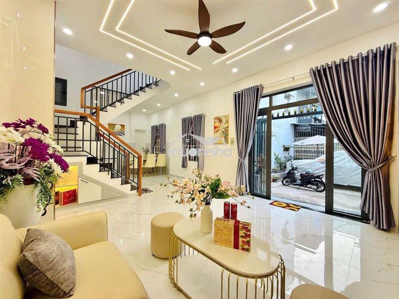 Ngộp nặng! bán gấp nhà 90m2, 2 tầng, hẻm xe hơi, lê văn việt