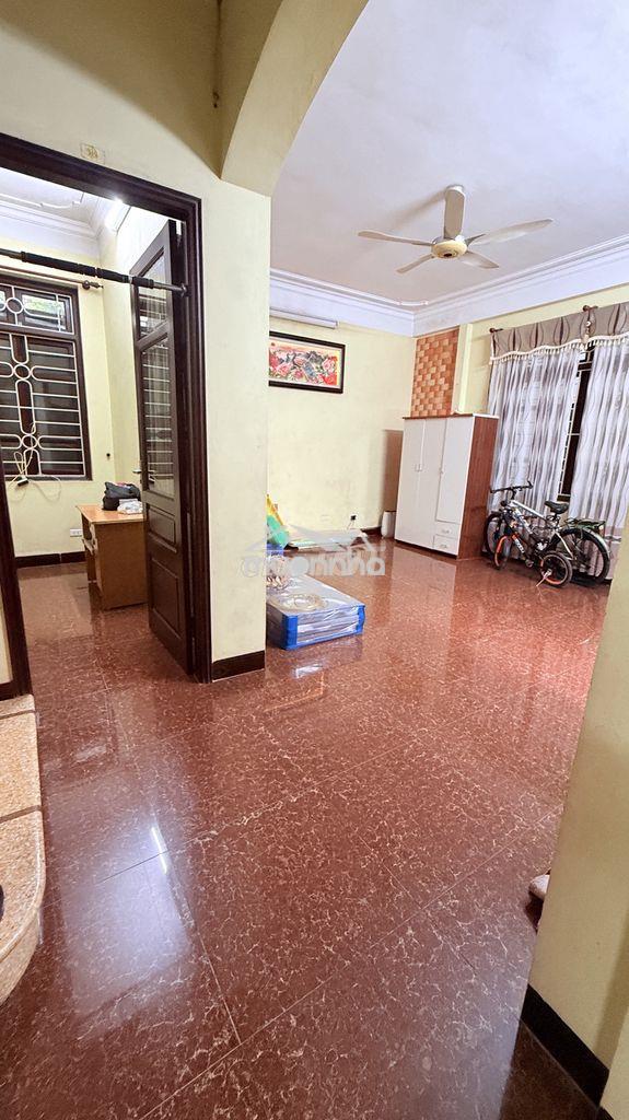 Cho thuê nhà ngõ 279 hoàng mai, 70m2, 3 tầng , 7 ngủ