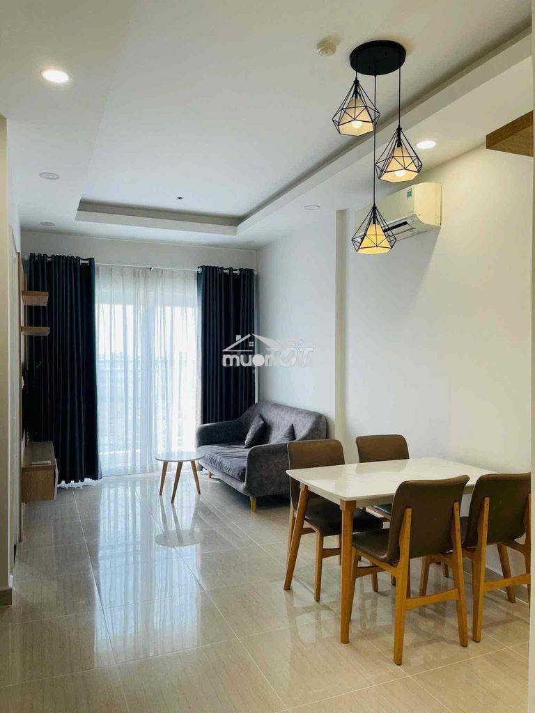 Cho thuê căn hộ 2pn 2wc đầy đủ nội thất view đường số 7 tầng 11