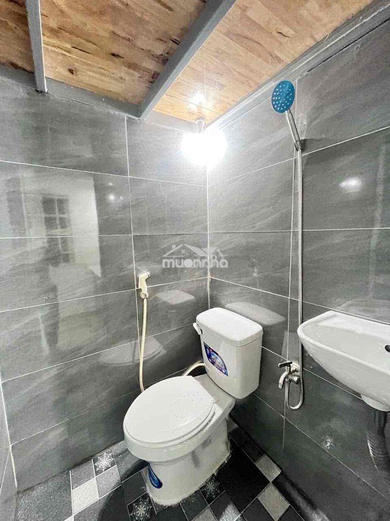Phòng chính chủ cửa sổ trời 57 lê đức thọ - 3