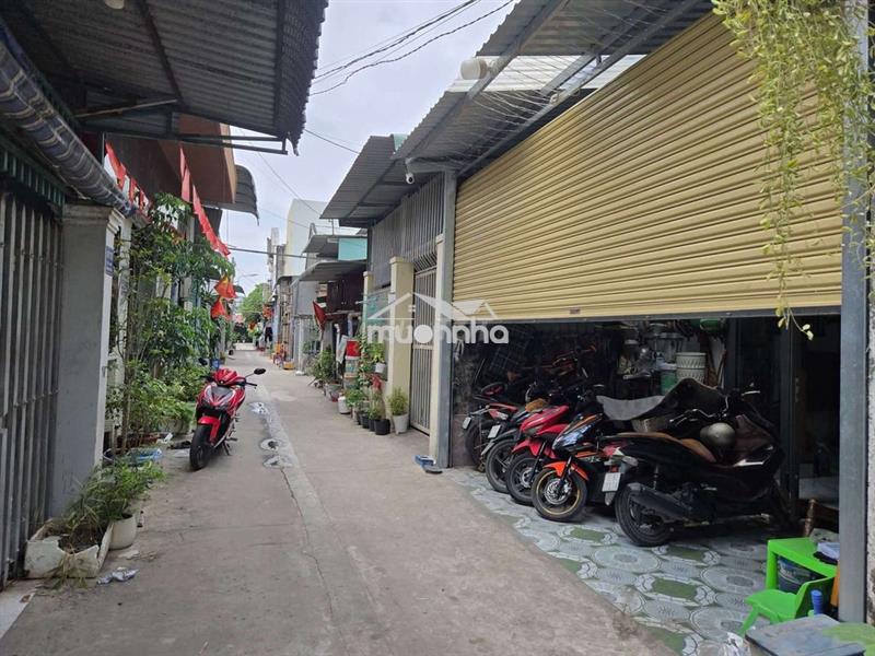Nhà chính chủ cần bán gấp sổ sẵn công trứng ngay