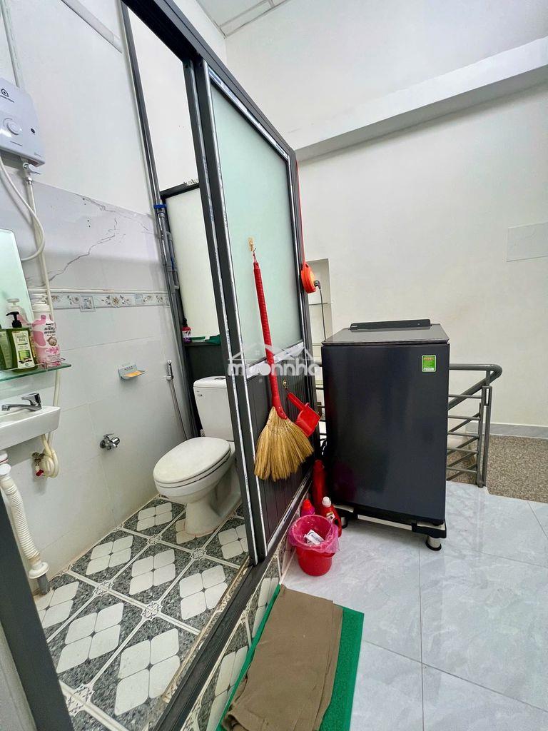 Bán nhà huỳnh tịnh của q3 sát mặt tiền 22m2 - 2 tầng chỉ 3.8 tỷ - 4