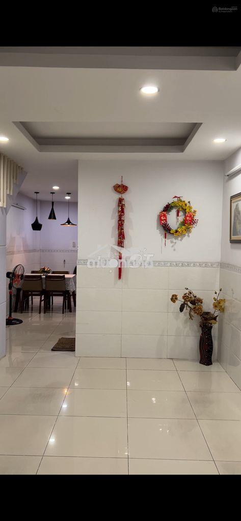 Nhà sạch đẹp chưa qua cho thuê, căn góc 2 mặt hẻm, hẻm xe hơi - 3