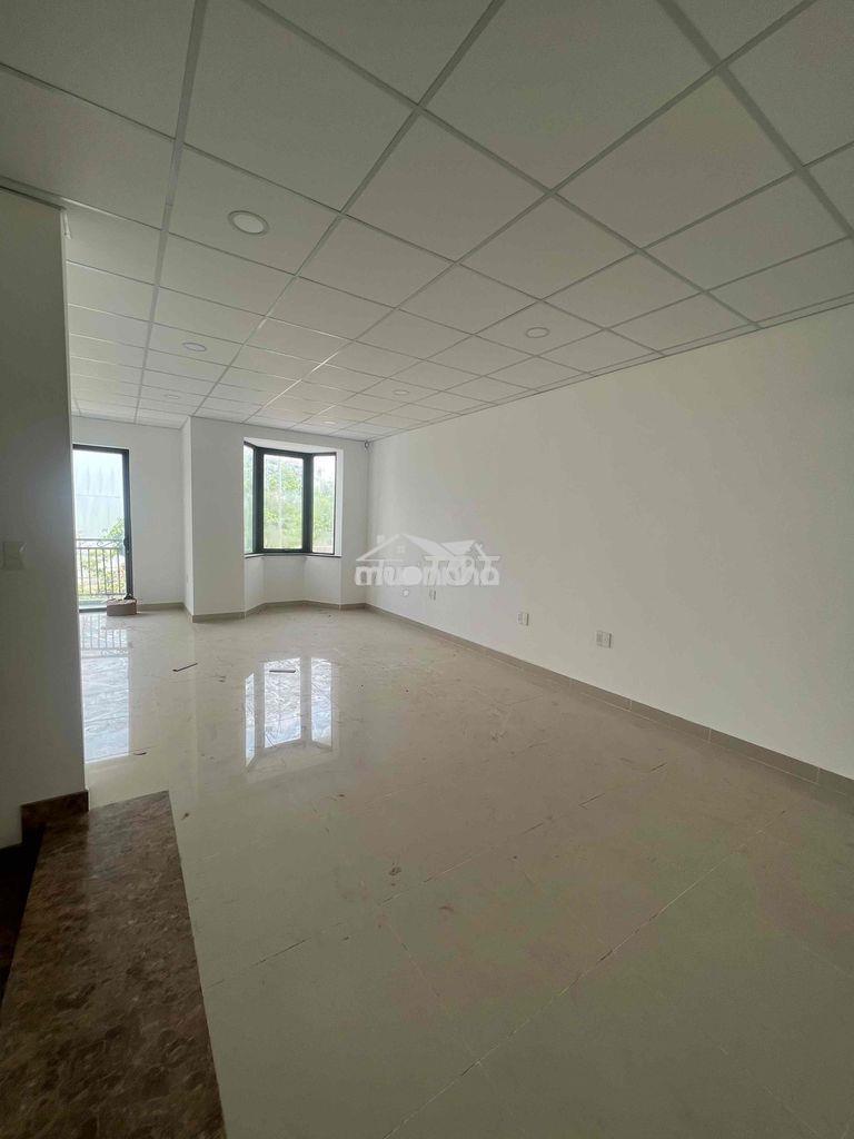 Em cần cho thuê kdc liên phường quận 9 giá 25tr/tháng