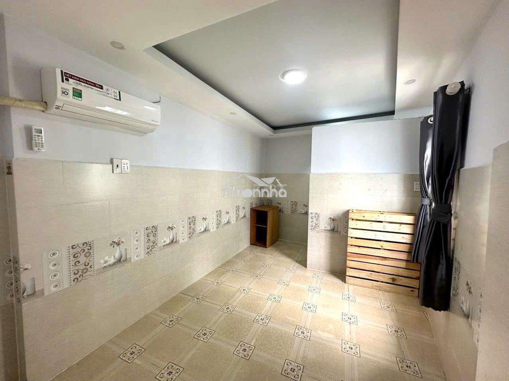 Nguyên căn 1t 2l 2pn 3w thích quảng đức phú nhuận.  - 2