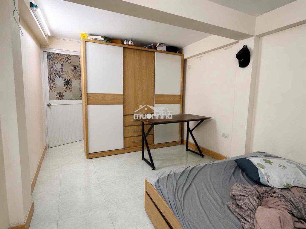 Sau 2 nhà ra phố đối diện đh quốc gia xuân thuỷ 28m nhà 4 tầng 2 ty7 - 3
