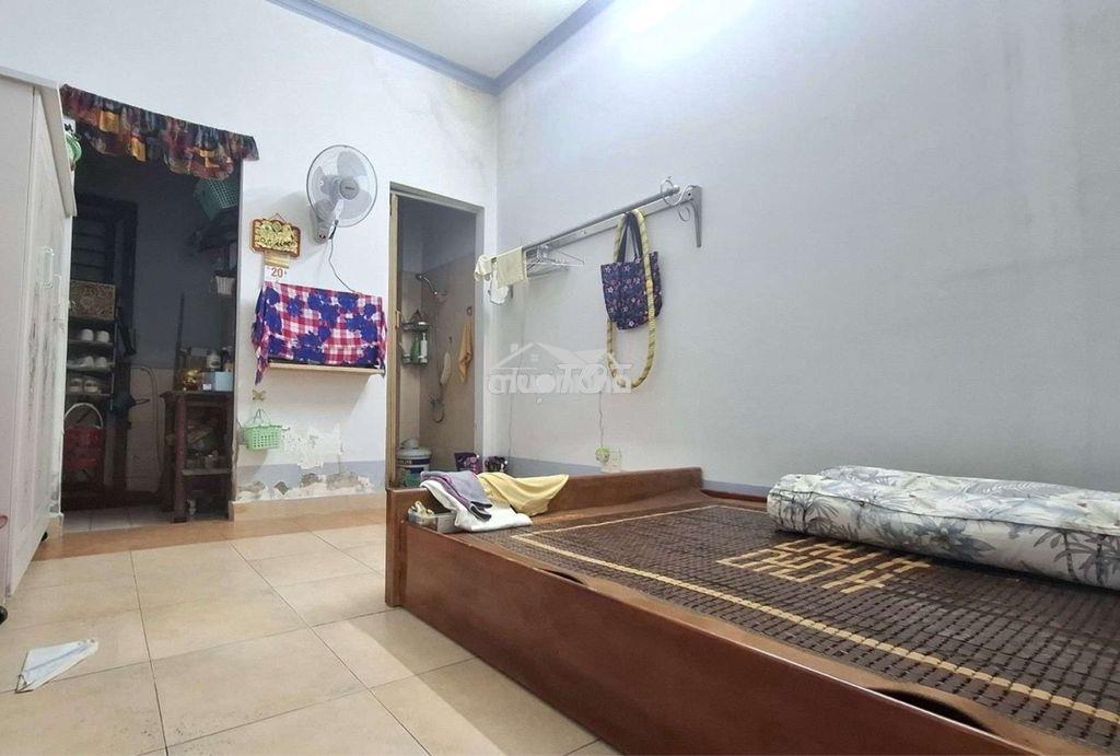 Bán nhà ,đường nguyễn anh thủ hm ,ngang 10m - 150m2 ,giá : 5.4tỷ - 4