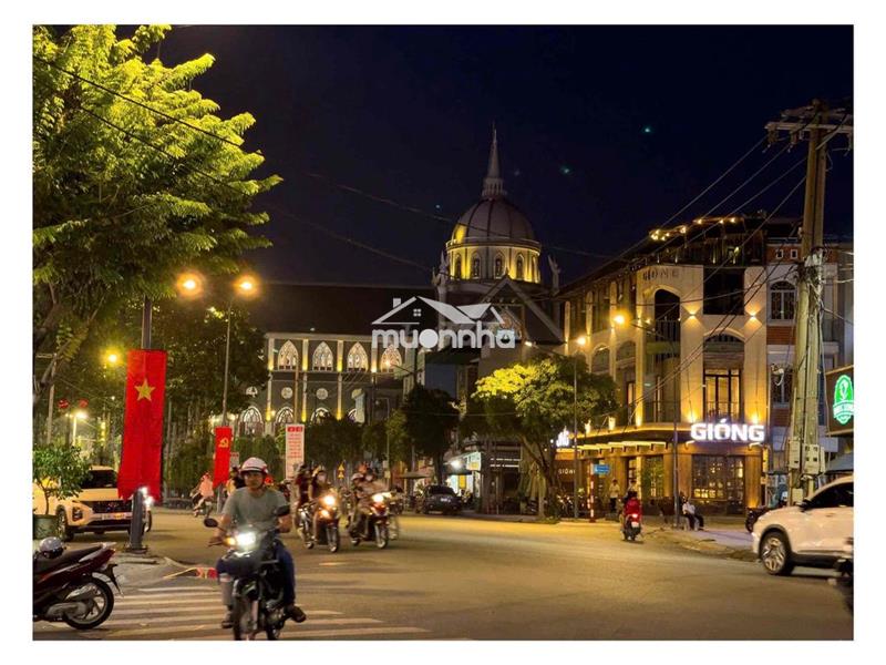 Cho thuê căn góc đắc địa ngã sáu chùa bà bình dương