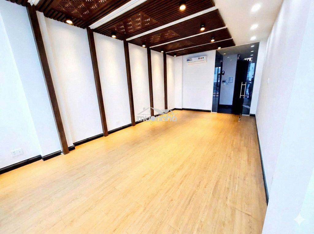 Siêu phẩm ốp kính -  85a đồng đen, p.12, q.tb - 5x18m - sàn suốt - 4