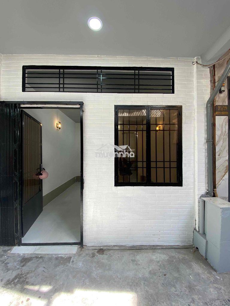 Nhà 3 tầng,2pn, 2wc, mới dọn vô ở liền, đường trần phú, quận 5.