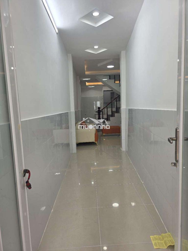 Bán nhà hẻm xe hơi đường trương công định. dt 40m2  - 2