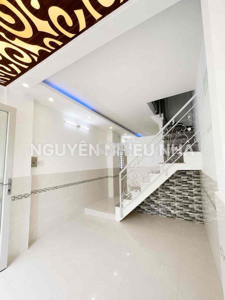Nhà cạnh khu himlam - trần xuân soạn hiếm bán | 2 tầng – shr hoàn công