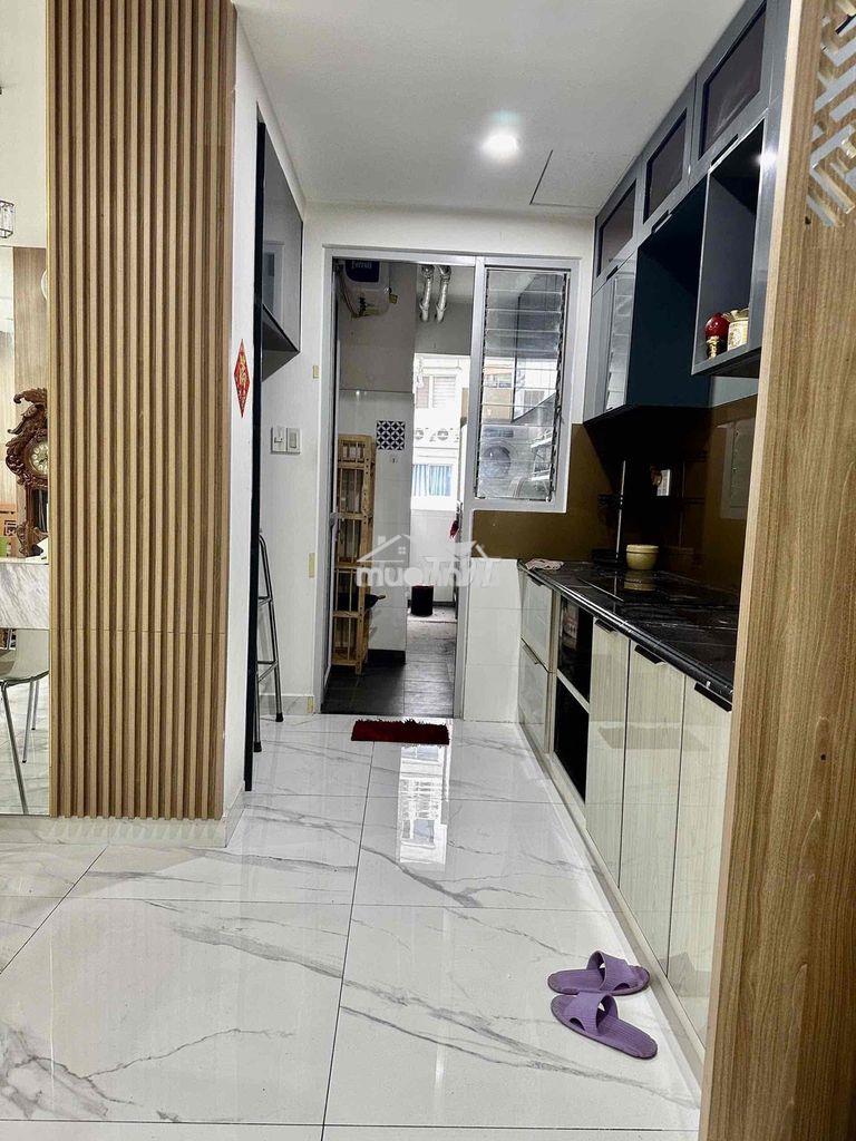Cho thuê căn 3pn 2wc có bancong nhà full nt khu rudy celaodn city - 2
