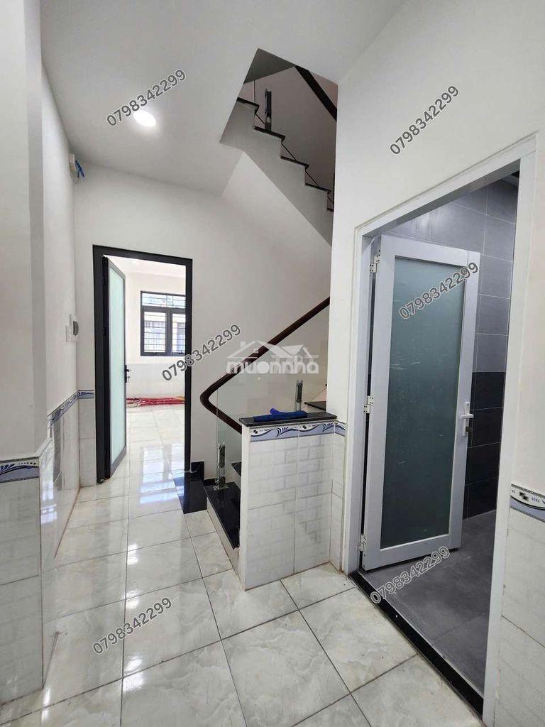 Cho thuê nhà p.trường thọ nhà mới
1 trệt 2 lầu sân thượng, đường 10m.