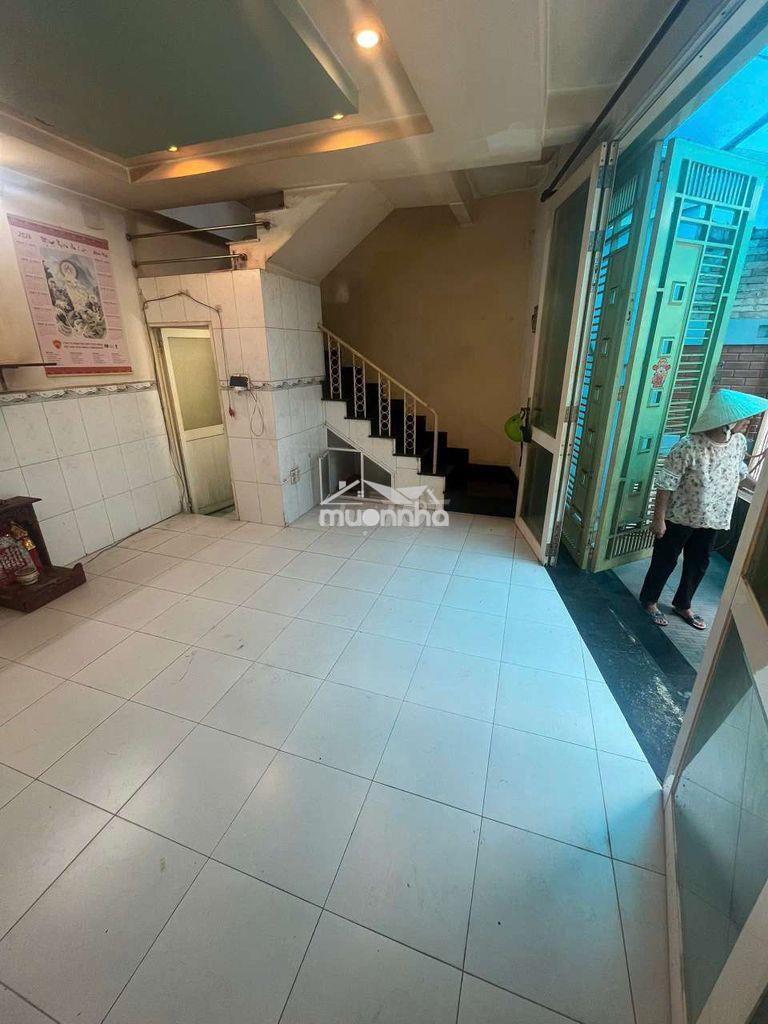 Nhà cho thuê hẻm xe hơi q11 giá 10tr còn thương lượng cọc 1 

 - 3