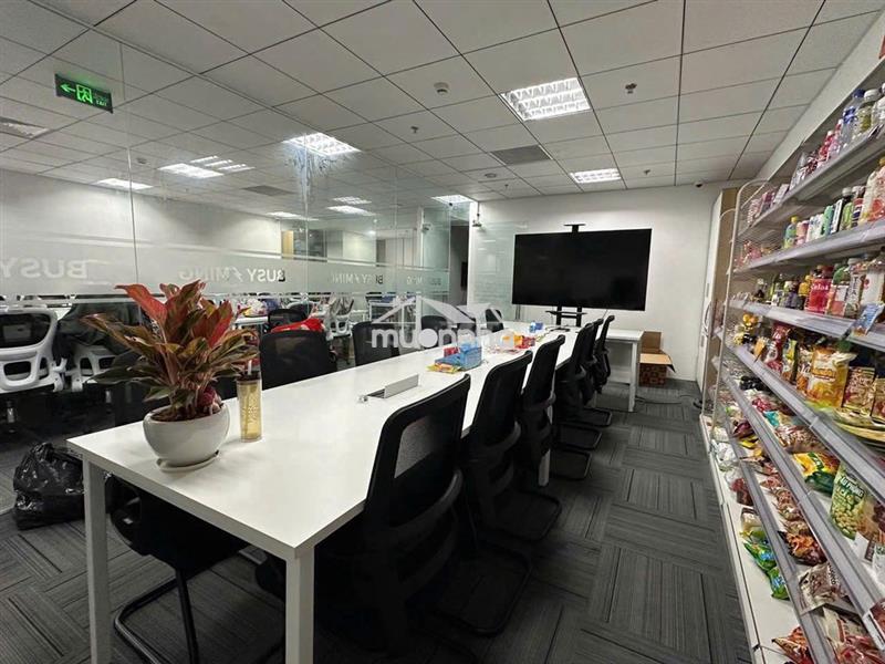 Sang nhượng toàn bộ văn phòng thuê 136m2