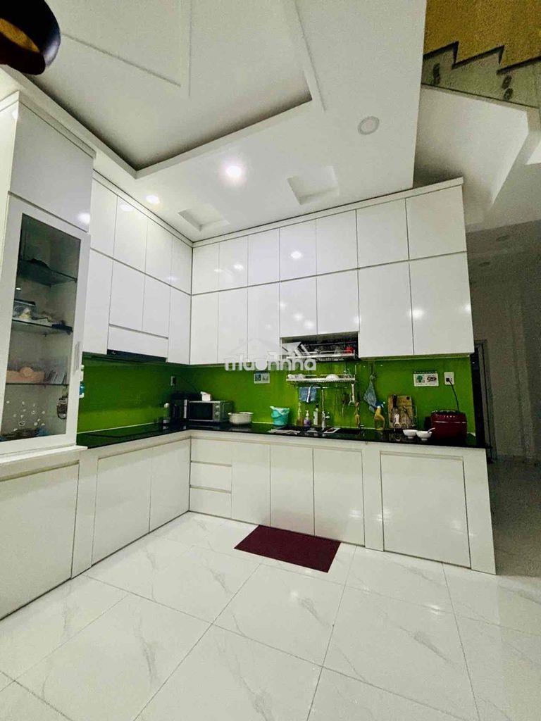 Bán nhà mặt tiền kdc- xe hơi đổ cửa- 5 x 20 - 3 tầng - 6 tỷ gần bxe - 4