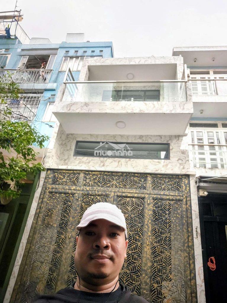 Nhà mới 3 tầng, ngay giáo xứ phú bình