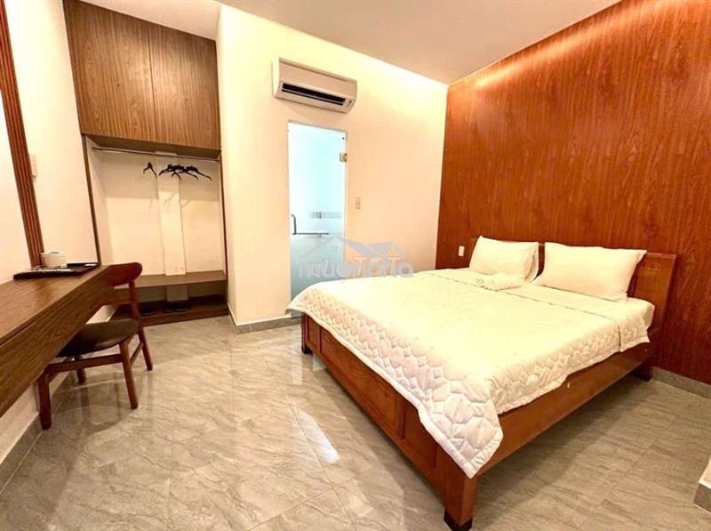 Hh 2% ksạn mt bình thành dt: 5,9x34m - 14 phòng - chỉ 12 tỷ tl