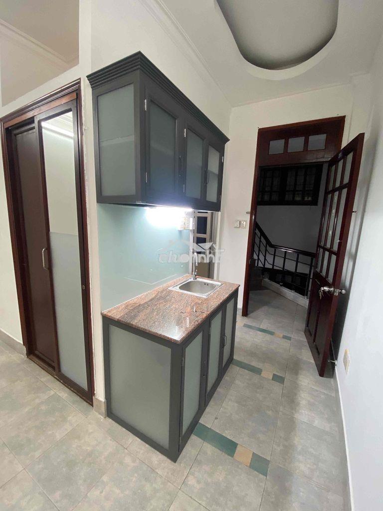 Chính chủ cho thuê căn hộ dịch vụ ban công- đường 17 ,  gần gigamall p - Ảnh 4