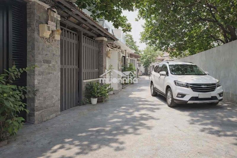 Gấp ! bán nhà 3 tầng - hẻm oto - lê văn việt