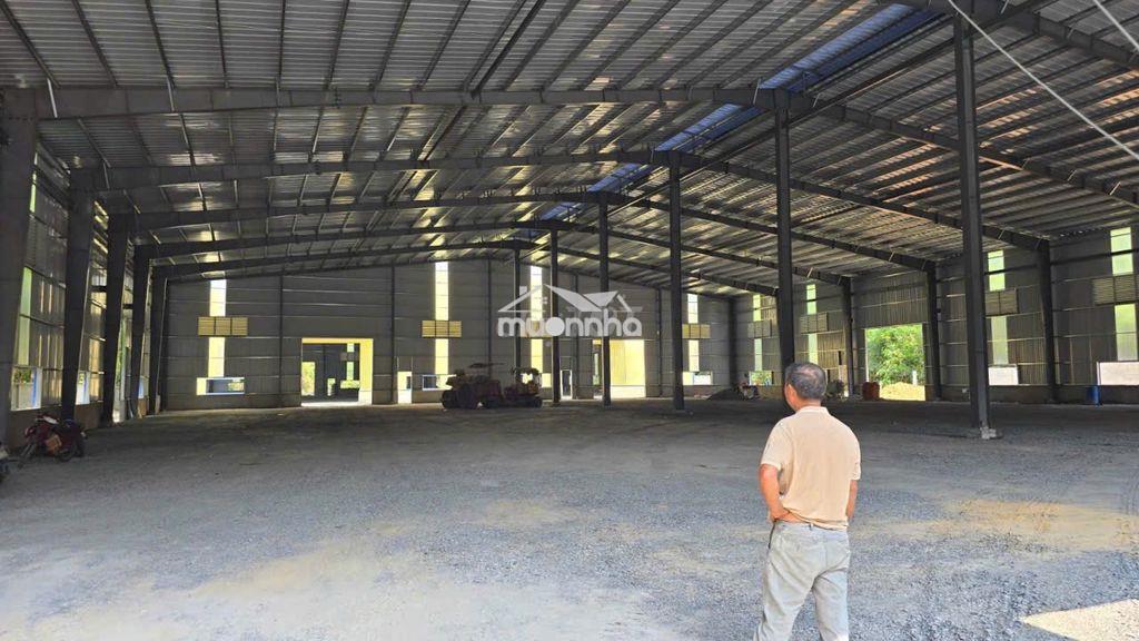 Cho thuê xưởng 2820m2 + 2585m2 tân uyên , pccc tự động ,giấy tờ đầy đủ - 2