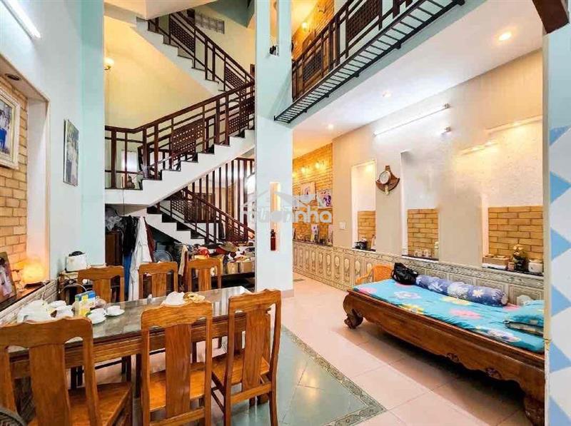 9. x tỷ, tặng nhà 3 tầng  – mặt tiền 10.5m gần sông hàn, biển mân thái