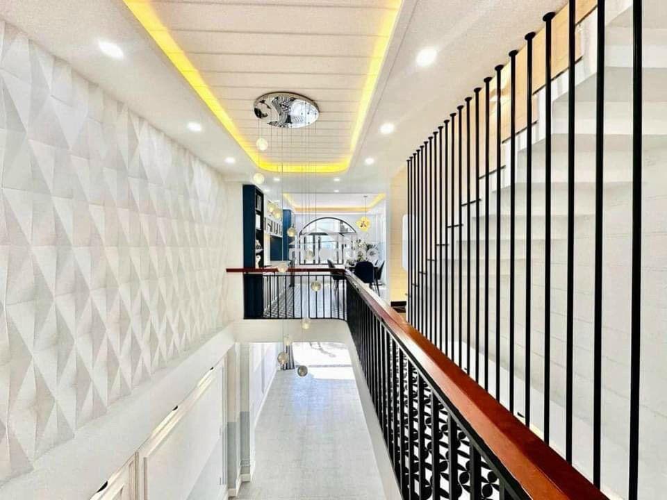 Chính chủ cho thuê nguyên căn 28/ lữ gia hẻm 7m. dt: 4,5 x 18m, 3 lầu. - 3