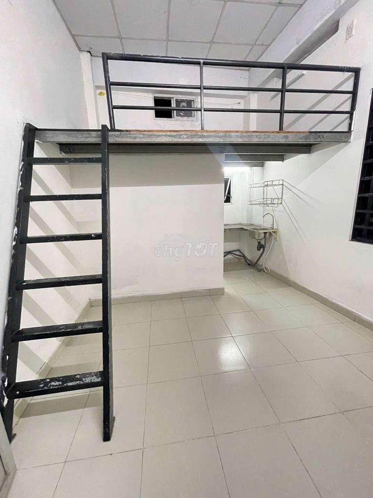 Phòng 28m2. ban công - cửa sổ 53 dương đức hiền - ngay đh công thương - 2