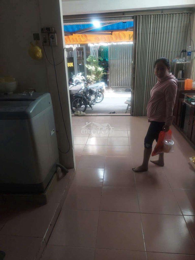 Buôn bán ok ngay chợ lý nam đế