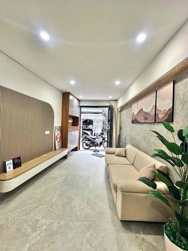 Nơ trang long: bán gấp nhà 2 tầng (3x8) 2.ngủ- hẻm xe hơi, mới đẹp