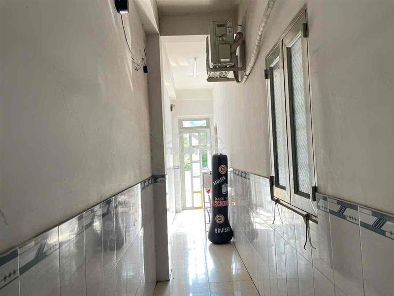 Cho thuê phòng chdv máy lạnh, giờ tự do 3tr/th đối diện chợ da sà