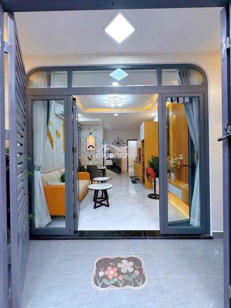 Cho thuê nhà nguyên căn full nội thất 2pn 2wc mới xây ngay trung tâm