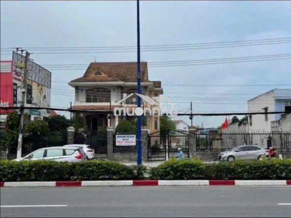 BÁN NHÀ MT ĐẠI LỘ BÌNH DƯƠNG, DT ĐẤT 4700M2, NGAY  TTTM BECAMEX BD