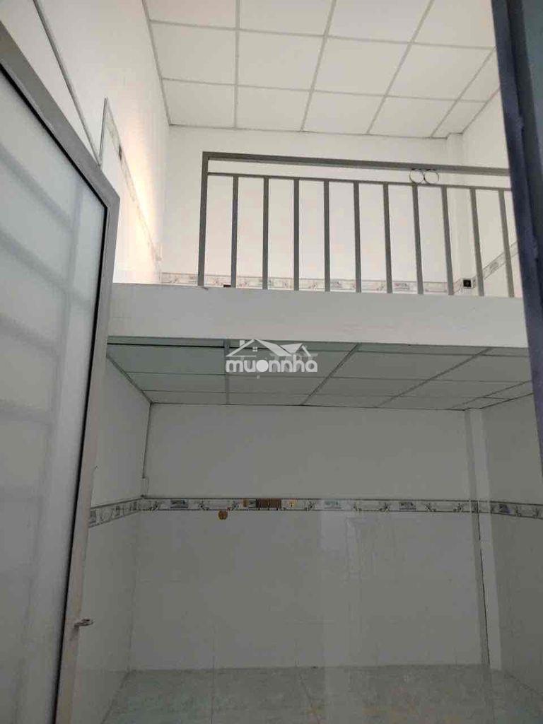Phòng trọ 24m2,có gác lửng,gần chợ trường siêu thị,an ninh,giá 1,8tr