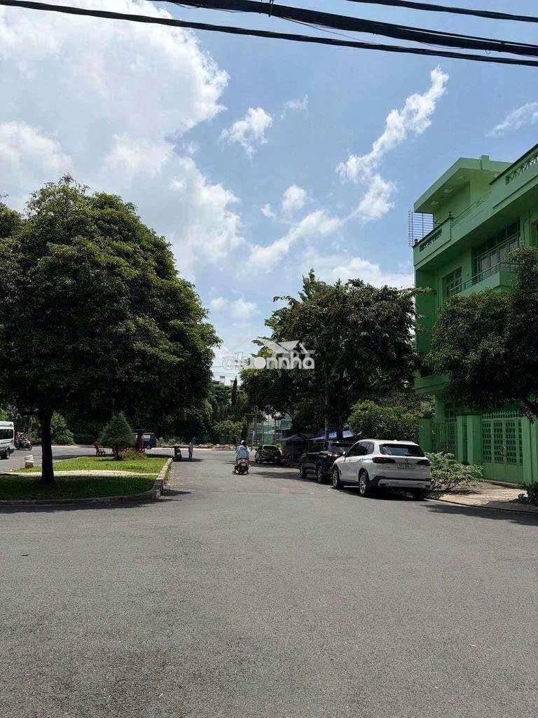 Cho thuê góc 2mt đường số, quận 6 - 4