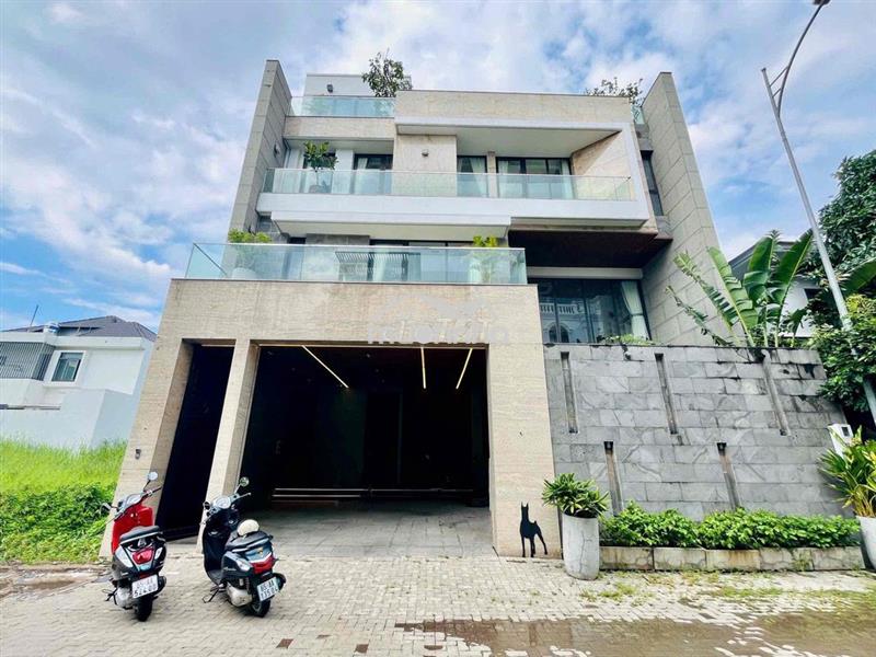 Cho thuê biệt thự sân vườn - full nội thất cao cấp kdc nam long