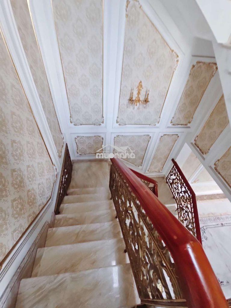 Nhà góc 2 mặt tiền tân cổ điển sơn son thép vàng dĩ an bình dương - 4