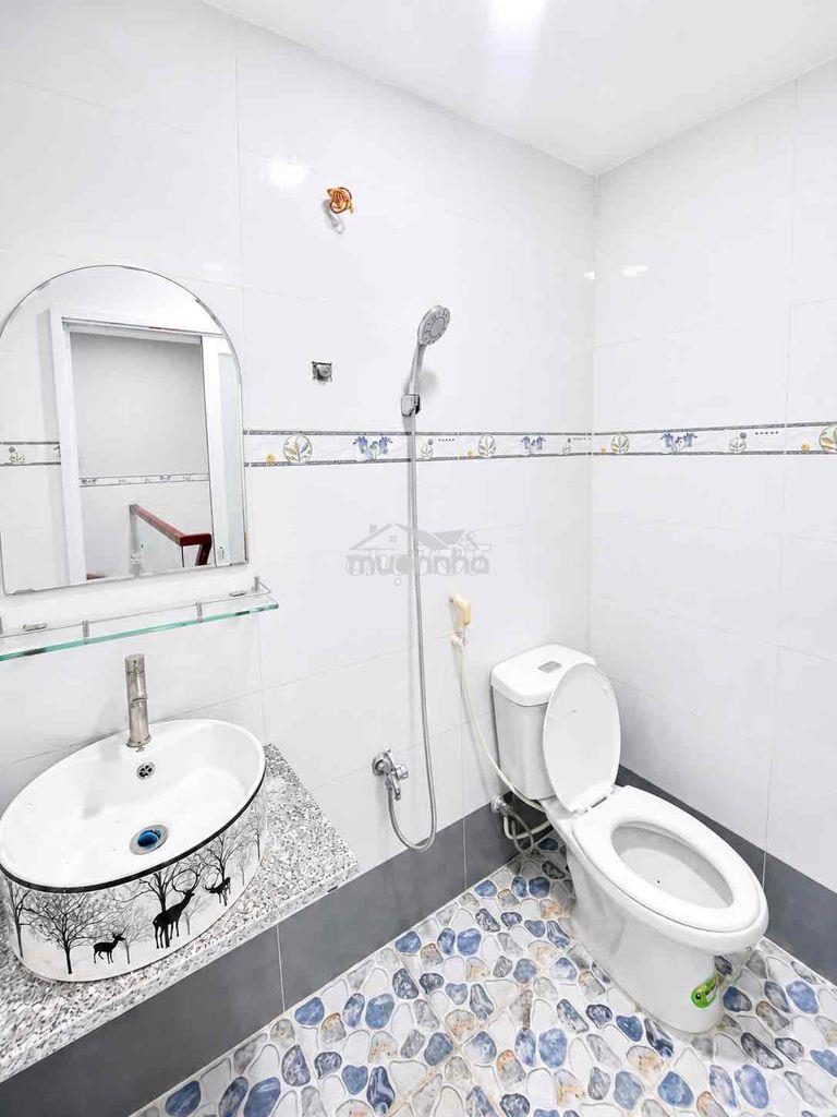 Bán nhà q6, p8, đ. bình tiên, 42m2, hxh, 3pn, shr 9 chủ, ko qh, 4.2 ty - 4