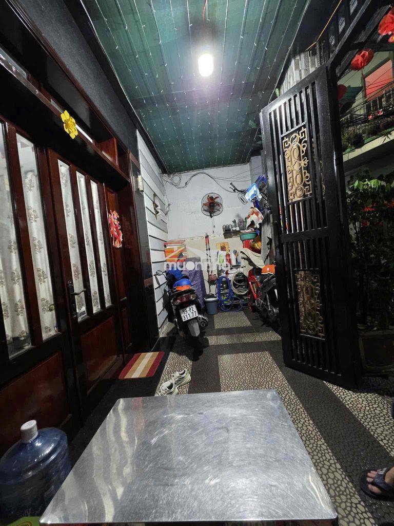 Bán nhà ngay vòng xoay lê đại hành, dt 46m2